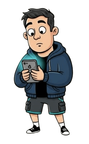 Antes: Dueño de cancha preocupado mirando el celular